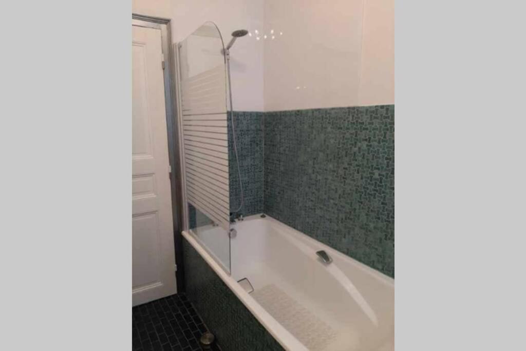 Des Agapanthes Apartment Lacroix-sur-Meuse